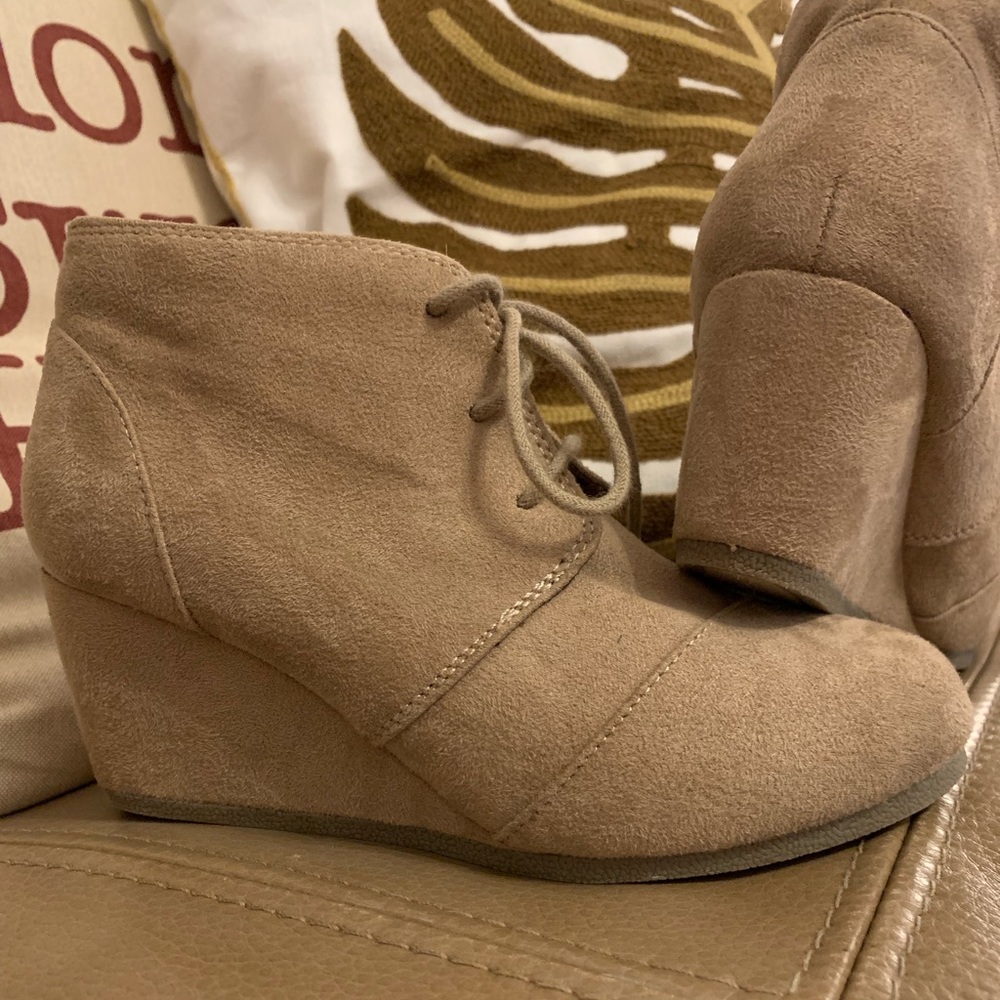 MarcoRepublic girls booties size 2